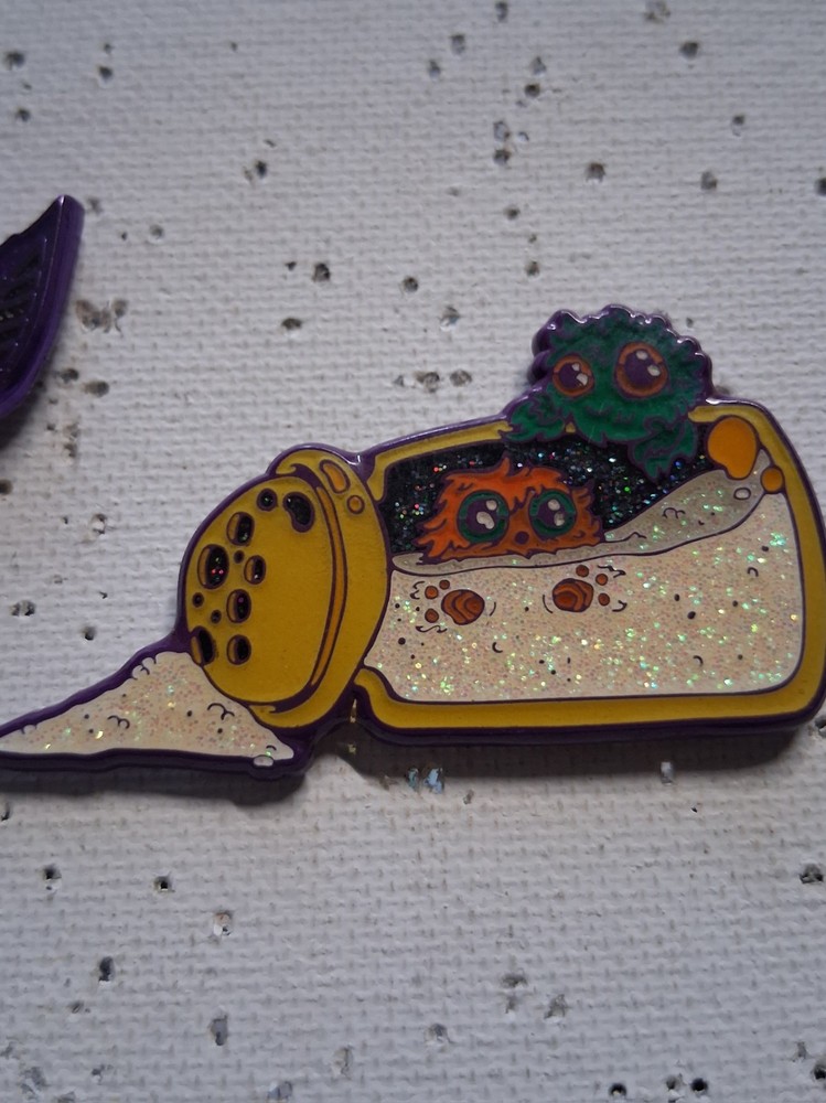 Grateful Dead Artist Medium Size Pin Hustle Pack