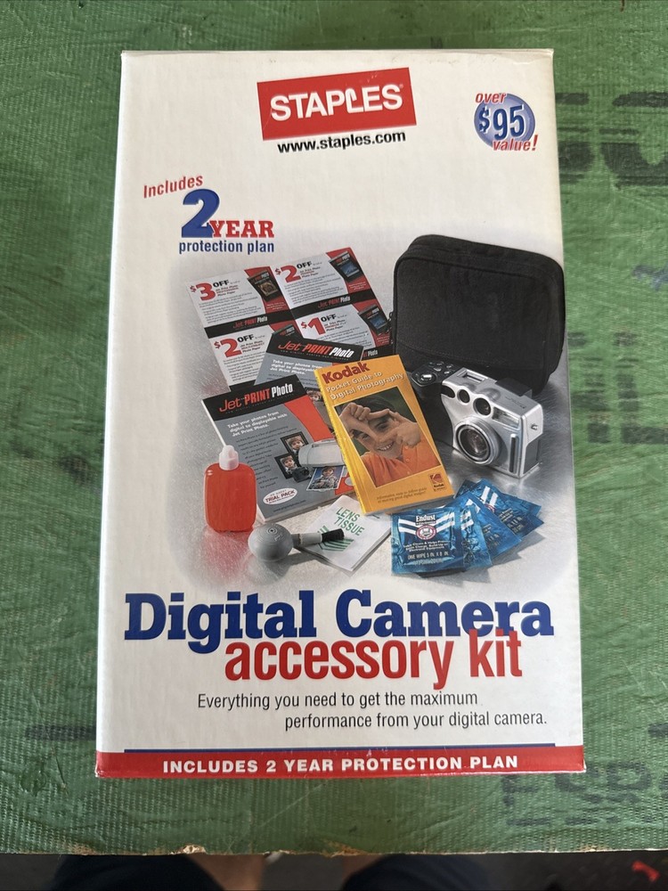 Staples Digital Camera Accessory Kit