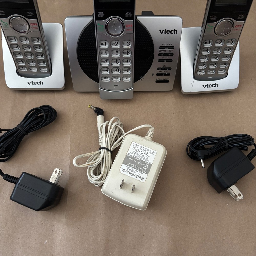 VTech 3 Handset Cordless Phone System w Base & Answering Machine Complete Tested