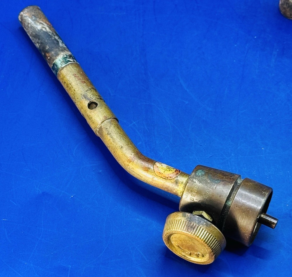 Vintage Bernzomatic Torch Kit Empty Propane Cylinder Multi Head Kit