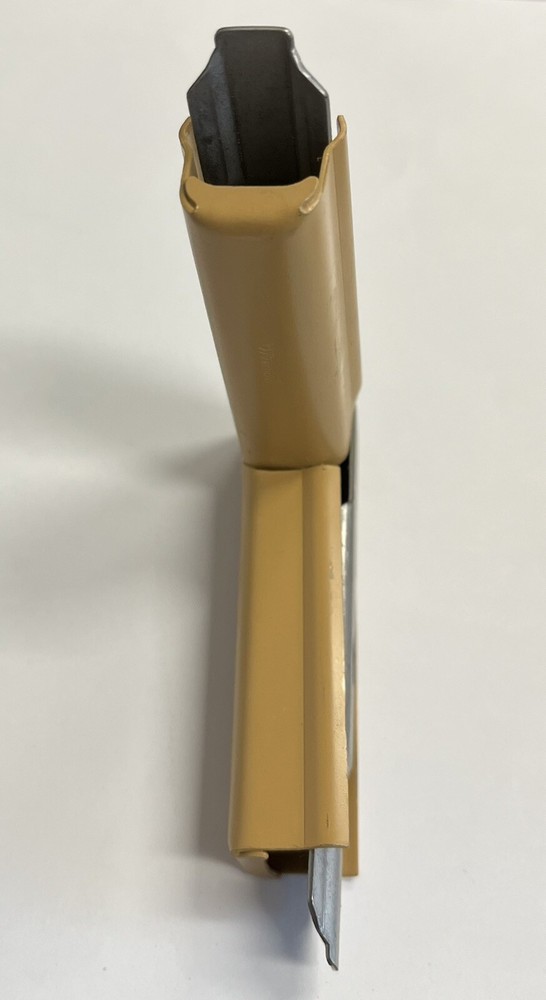 LEGRAND WIREMOLD 5711LRH INTERNAL TWISTED ELBOW RIGHT BUFF