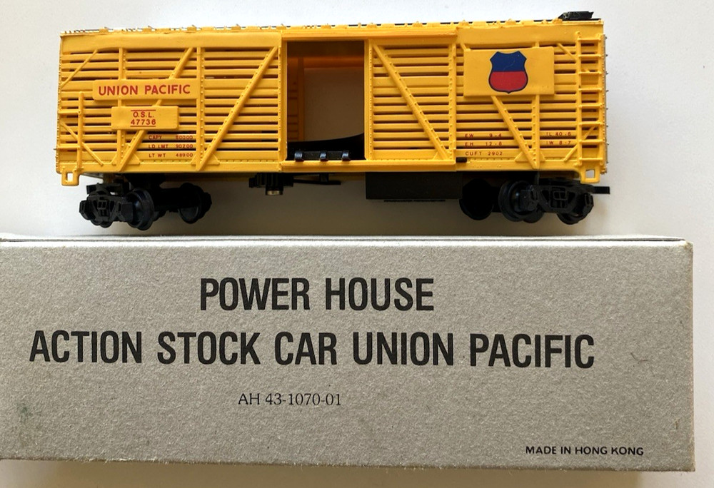 Bachmann "Yard Boss" HO Scale Electric Train Set with Powerhouse control.