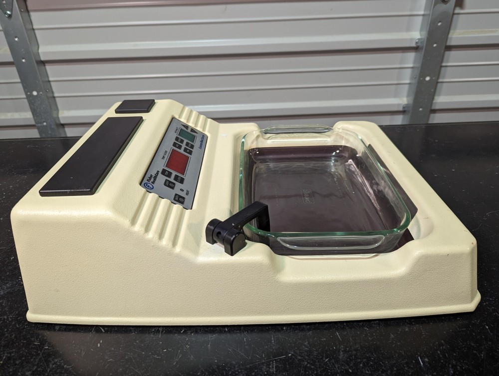 Fisher HealthCare Tissue Flotation Bath Workstation with Pyrex Dish & Light