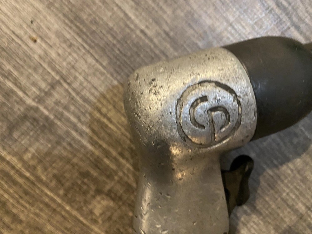 Chicago Pneumatic CP714 Air Hammer (Please Read Description)