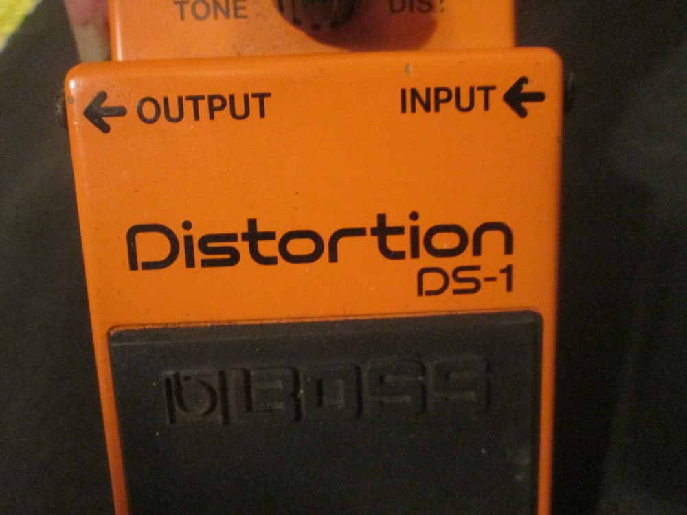 BOSS Distortion DS-1