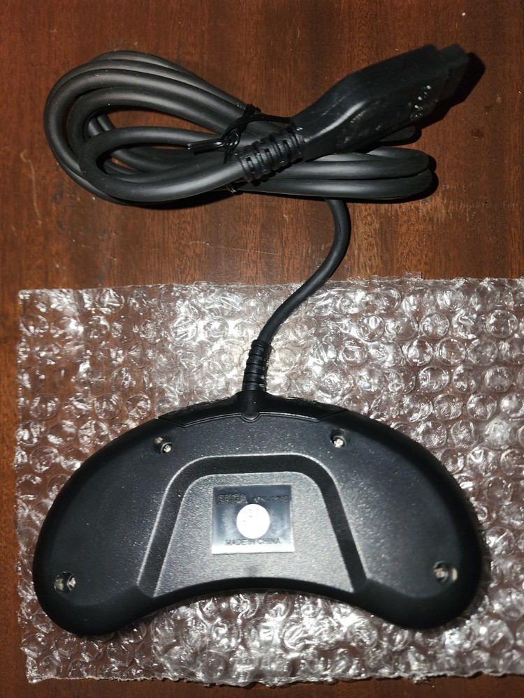 Sega Genesis 6 button controller mk-1470 Authentic Sega New