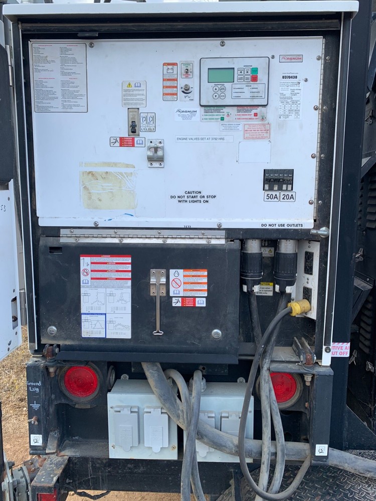 DIESEL GENERATOR LIGHT TOWER