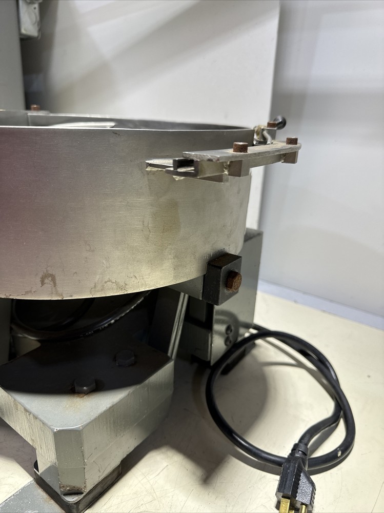Hendricks Engineering 12” Vibratory Bowl Feeder 115V ~ Warranty