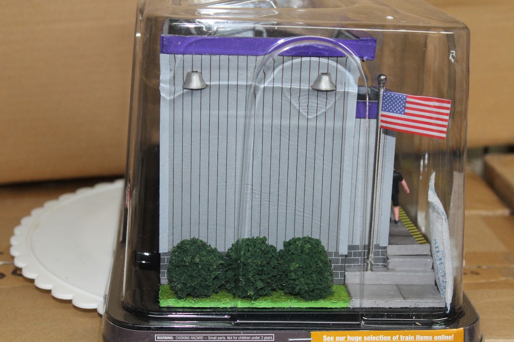 MENARDS O SCALE FED EX FREIGHT BUILDING