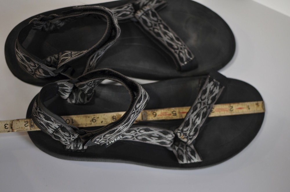 Teva Mens Sandals size 11 M
