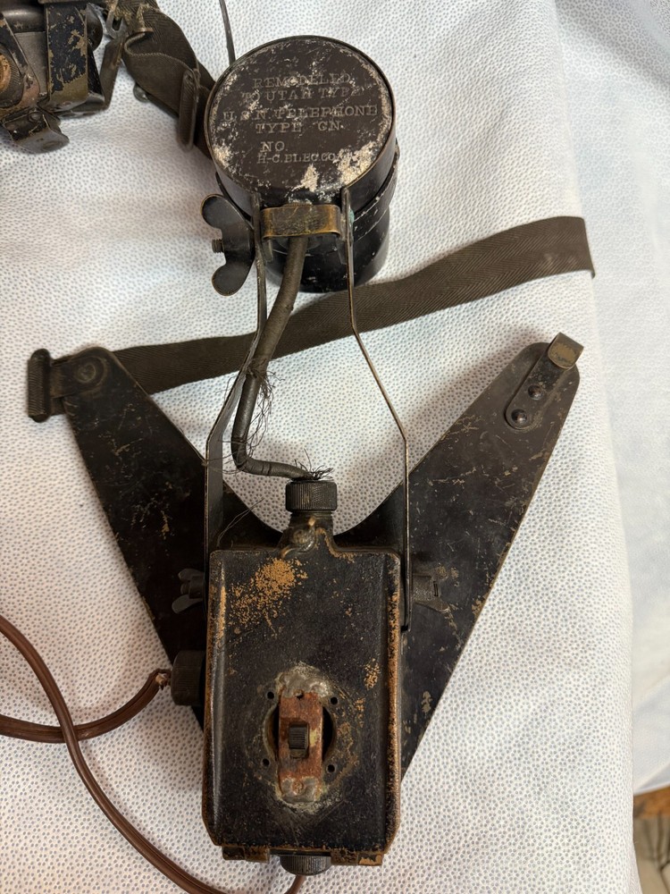 WW2 telephone communication microphone and headset, very heavy