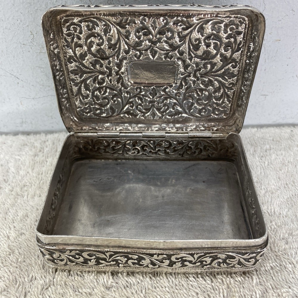 Indian 19th Century Solid Silver Table Snuff Box 125 grams Lovely Quality