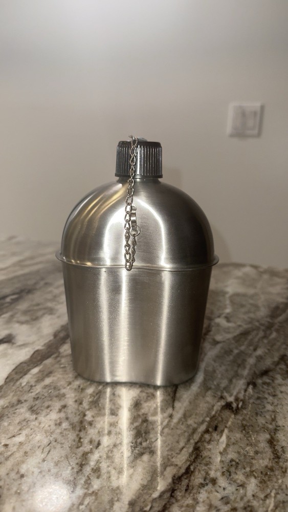 Authentic US Military Standard Issue Canteen With Foldable Cup And Pouch