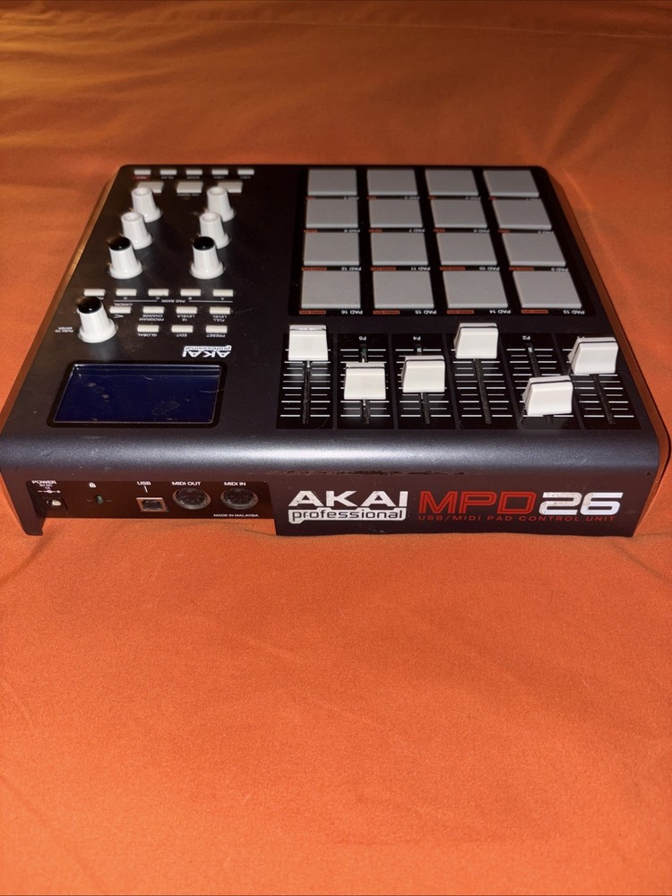 AKAI Professional MPD26 USB/MIDI Pad Controller Unit Studio Recording Musical