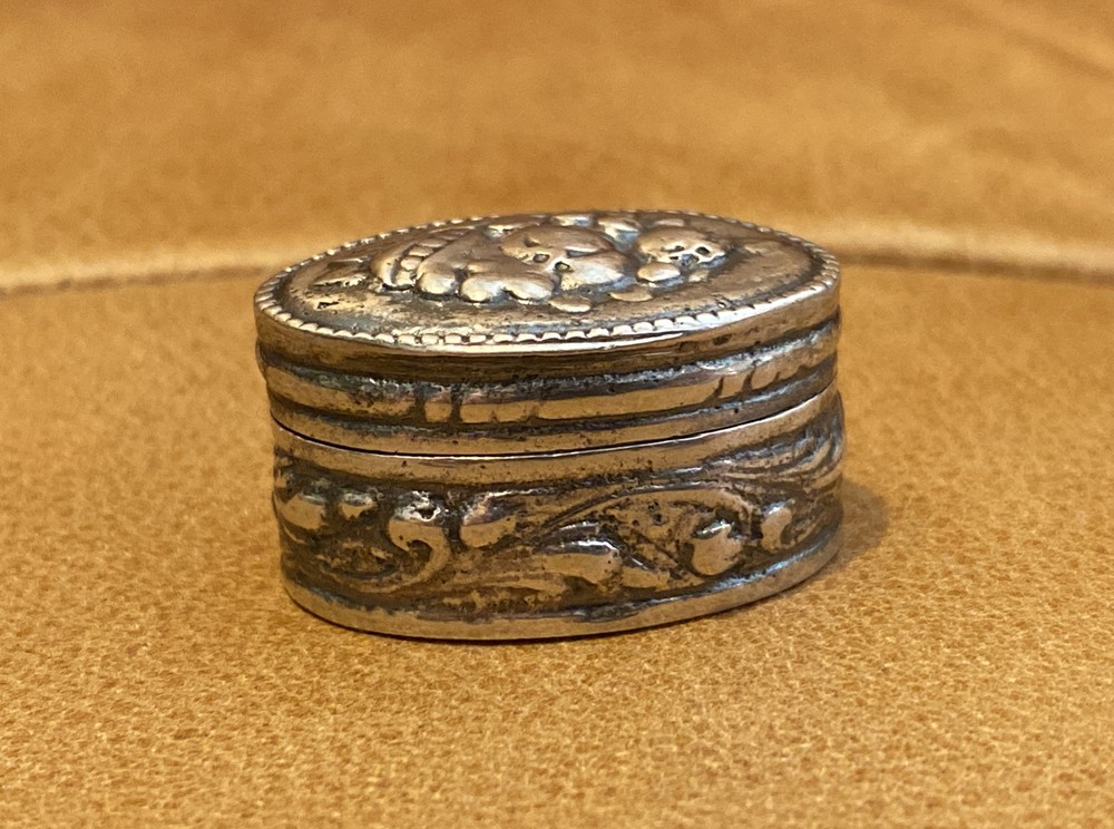 Vintage Italian 800 Silver Fruit Decorated Hinged Lid Patch Box-Makers Marks