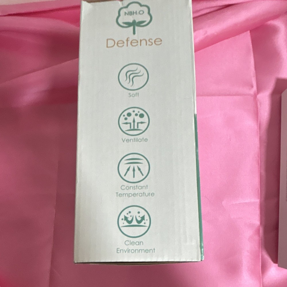 MAEVIS Waterproof Soft Ventilate Constant Temperature Mattress Protector White
