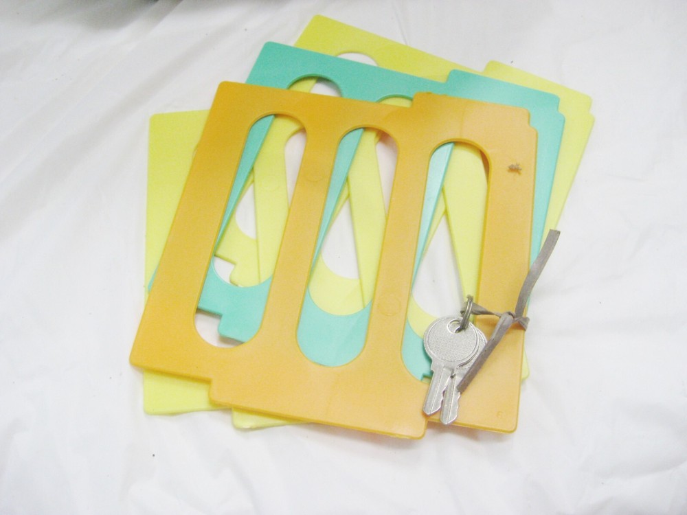 Vintage Complete Floppy Disk / Diskette Lock and Key Storage Box KEYS INCLUDED