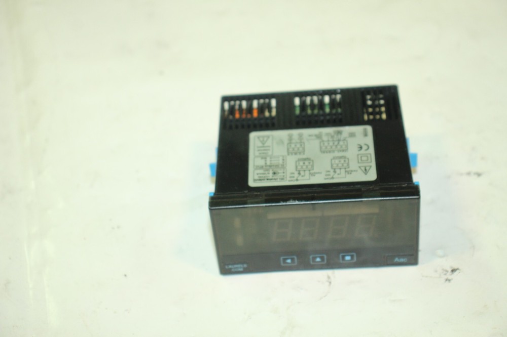 Laurel Electronics L40 Voltage Panel Meter