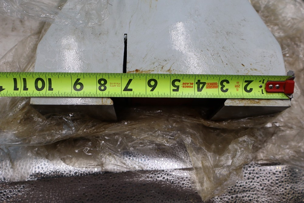 NICE! Horizontal (Cincinnati ?) Milling Machine Dove Tail Arbor Support w/ bush