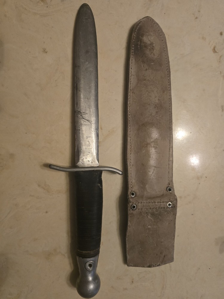 US WWII  Stiletto Dagger