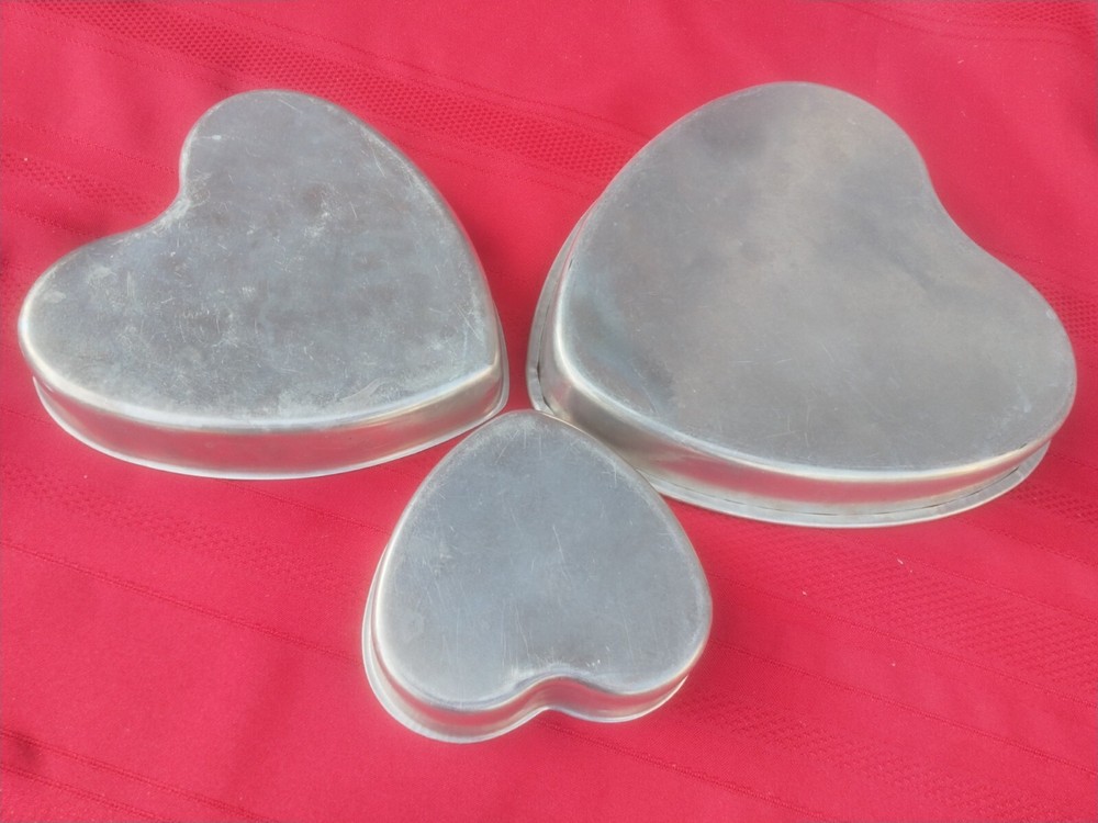 Wilton Christmas Tree Cake Pan + Valentine & Easter Egg  
