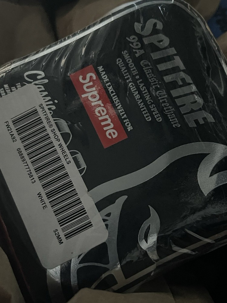 Supreme x Spitfire 52mm Wheels FW21