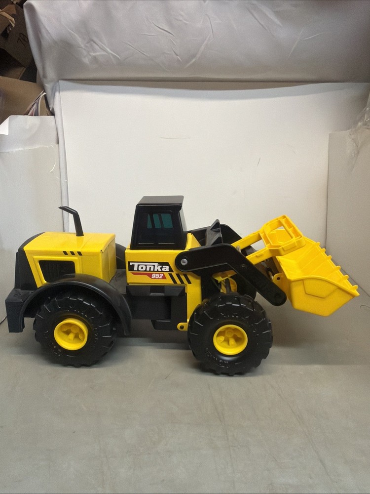 Tonka Steel Classics Front Loader 952 2020 Great Condition