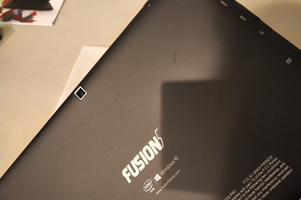 Fusion5 10.1" FWIN232 PRO Tablet PC