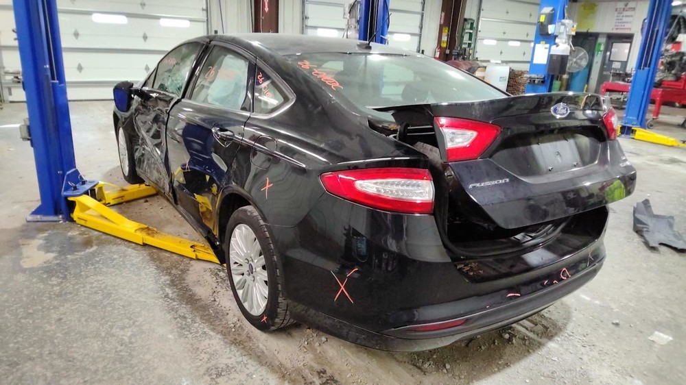 FUSION 2016 Glove Box 1186936