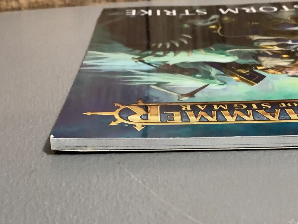 BOOK WARHAMMER AOS FANTASY STORM STRIKE SOFTBACK USED