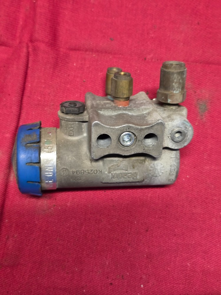 OEM Bendix Air Compressor Governor K025894, 909762 83