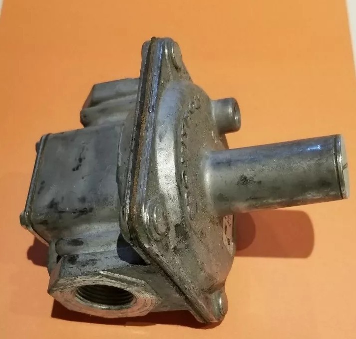MAXITROL MODEL RV53-3/4 GAS PRESSURE REGULATOR