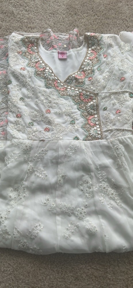 Embroidered White 3-Piece Outfit