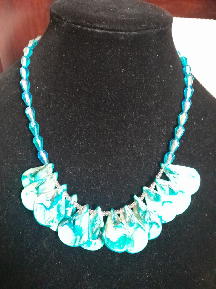 Acrylic Beads And Dye Shell Necklace Unmarked