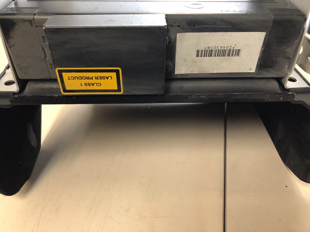 1998-2003 JAGUAR XJ8 COMPACT DISC AUTO CHANGER