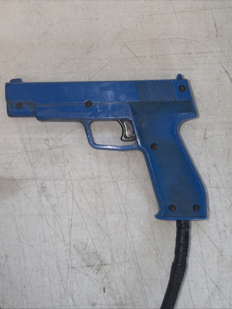 Suzo Happ Optical Arcade Game Light Gun Blue Untested