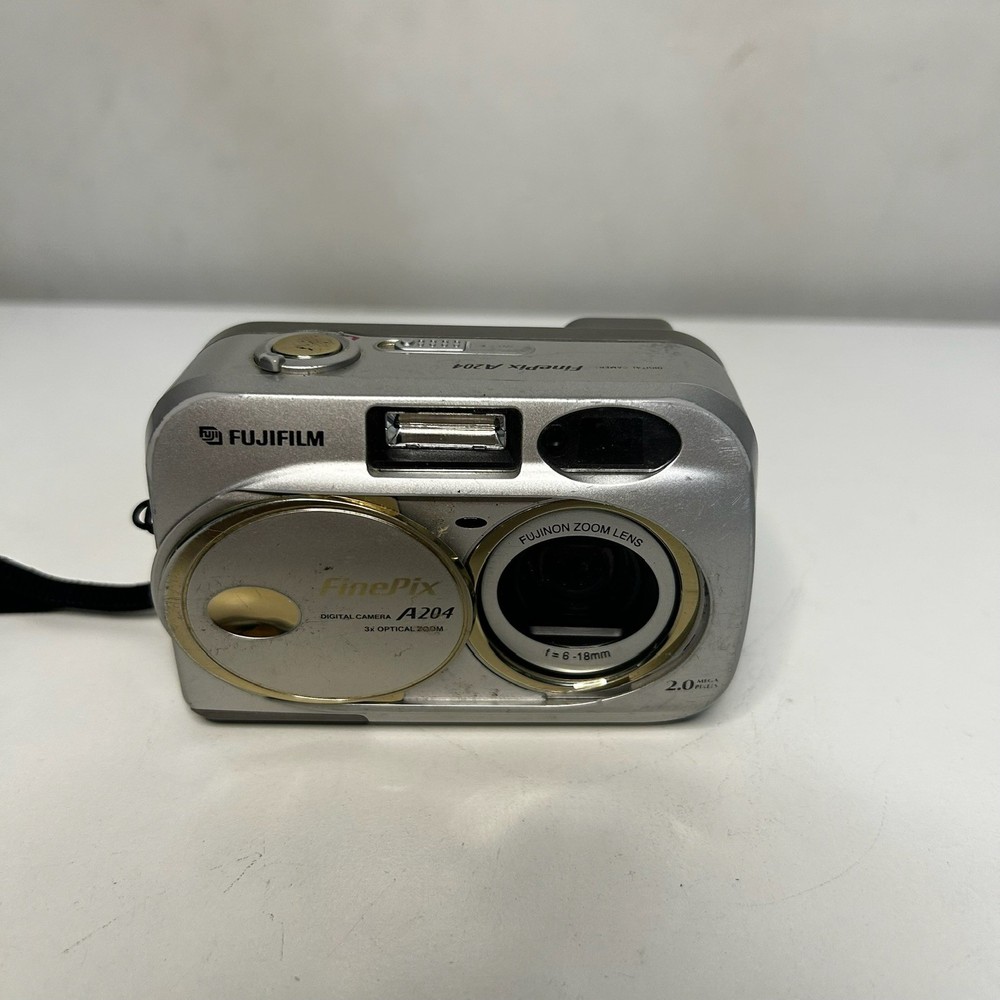 Fujifilm Digital Camera FinePix A204 2.0MP Silver - Tested