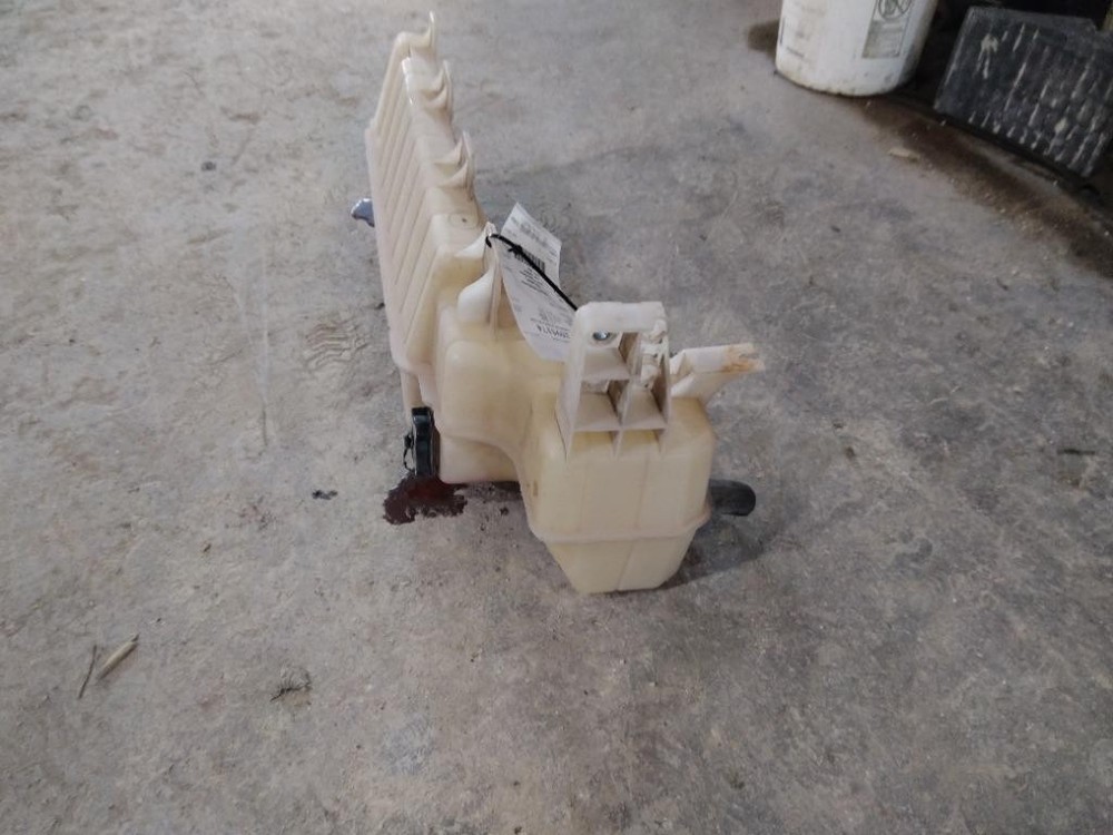 For 2016 MACK CXU612 RADIATOR OVERFLOW TANK , MN