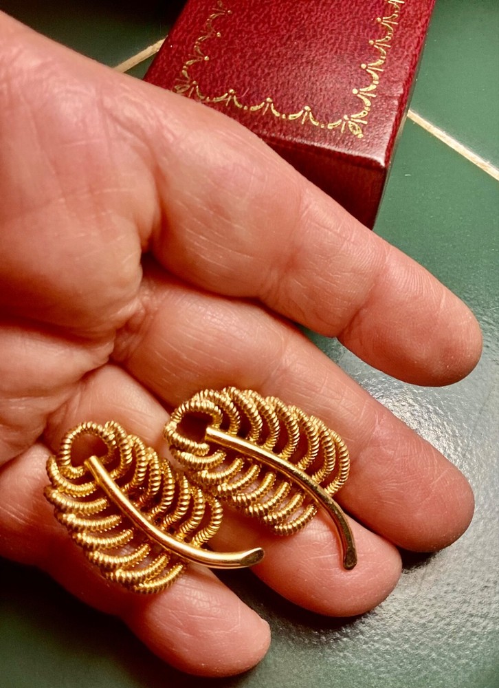 Vintage Roget Leaf Screw Back Earrings