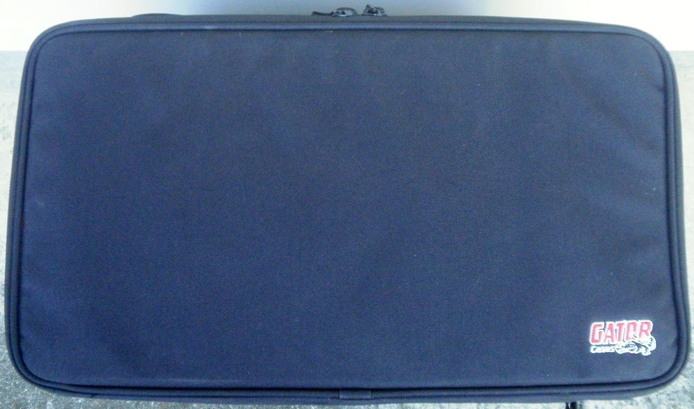 Gator Case Lightweight Rack Bag Pull Handle & Wheels 4U Rack GR-RACKBAG-4UW