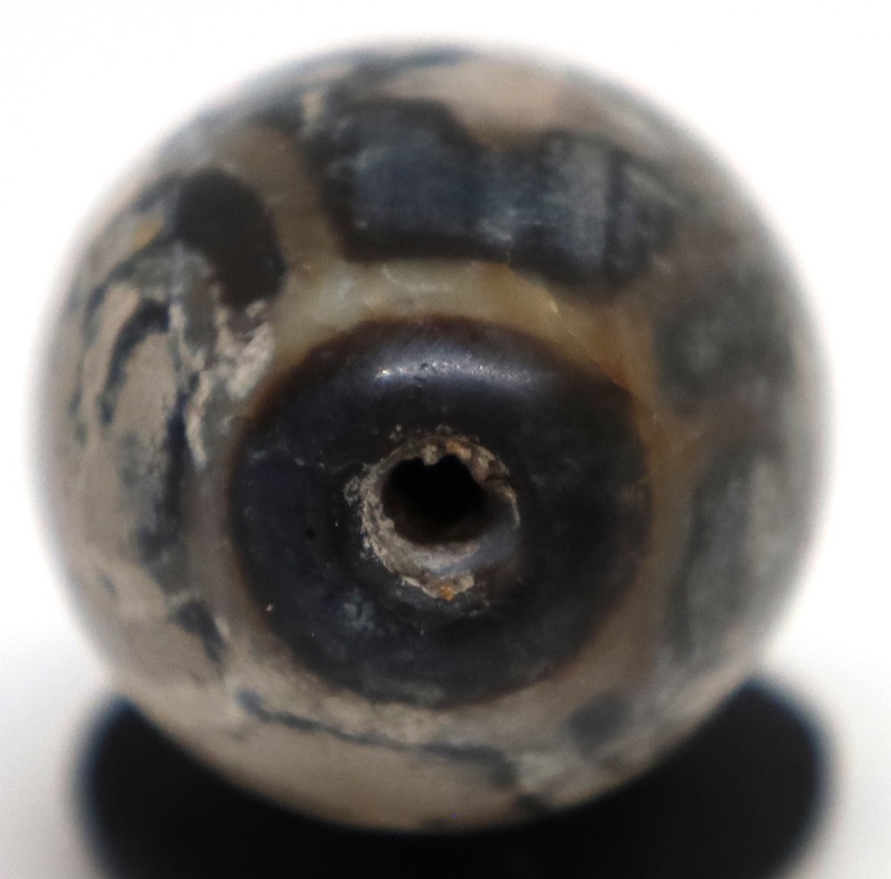 Himalayan Indo Agate DZI Old Genuine Ancient Longevity Patten Good Luck Bead