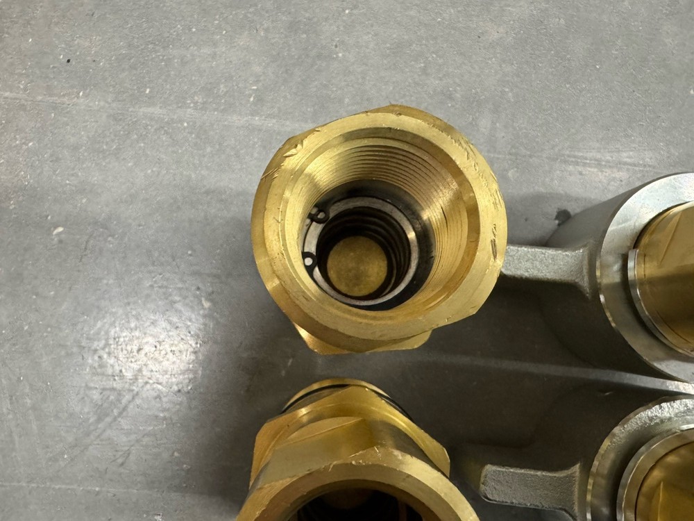 1" NPT Wet-Line Wing Nut Hydraulic Quick Disconnect Coupler / Coupling Set