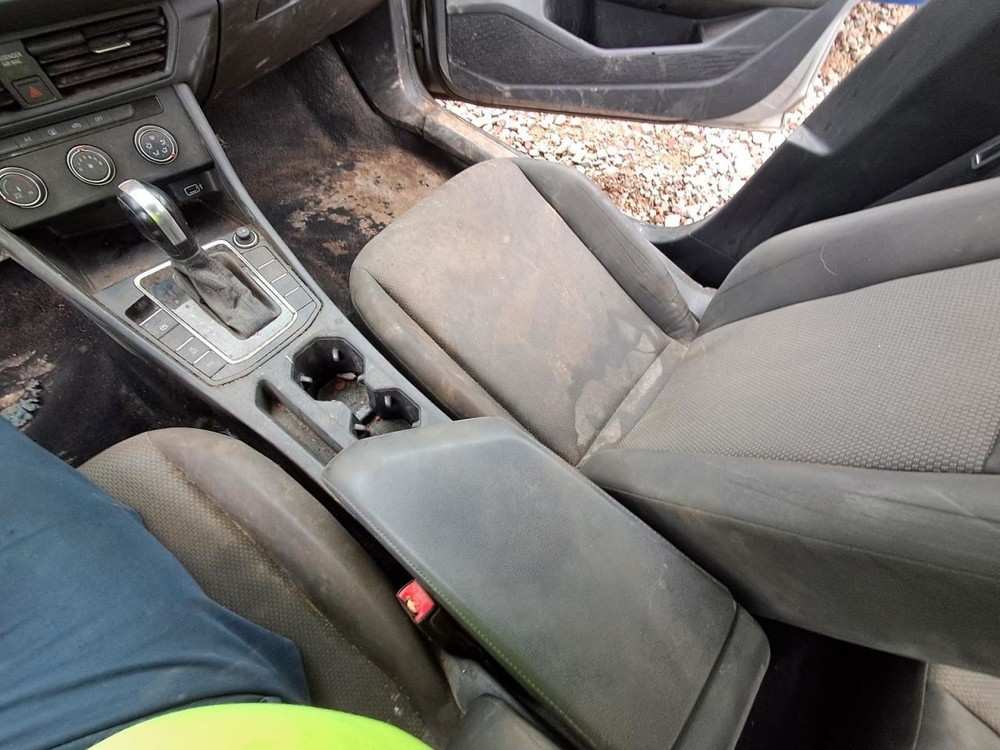 Console Front Floor Fits 19-21 JETTA 2656055