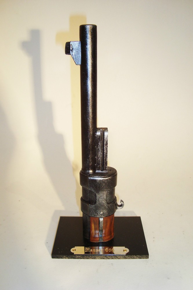 Support display stand for Mauser G98 bayo.