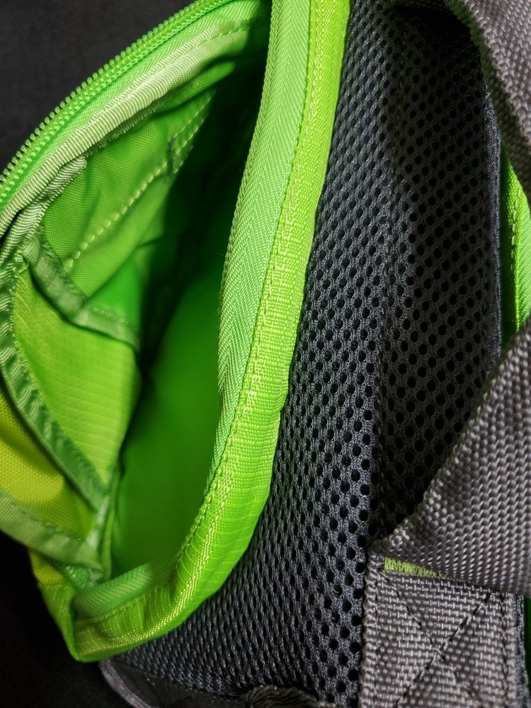 Outward Hound Dog Backpack Quick Release. Green Size M Adjustable