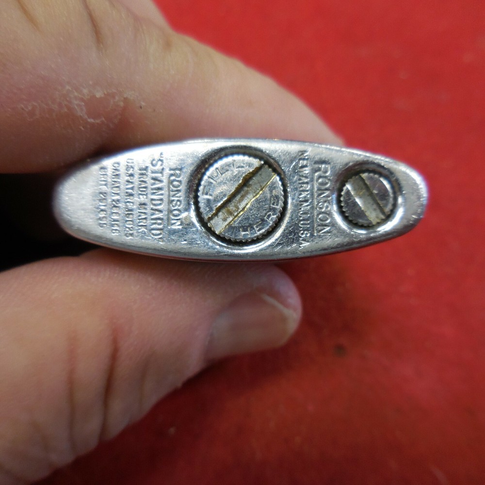 Vintage Ronson Standard Chromium Lighter