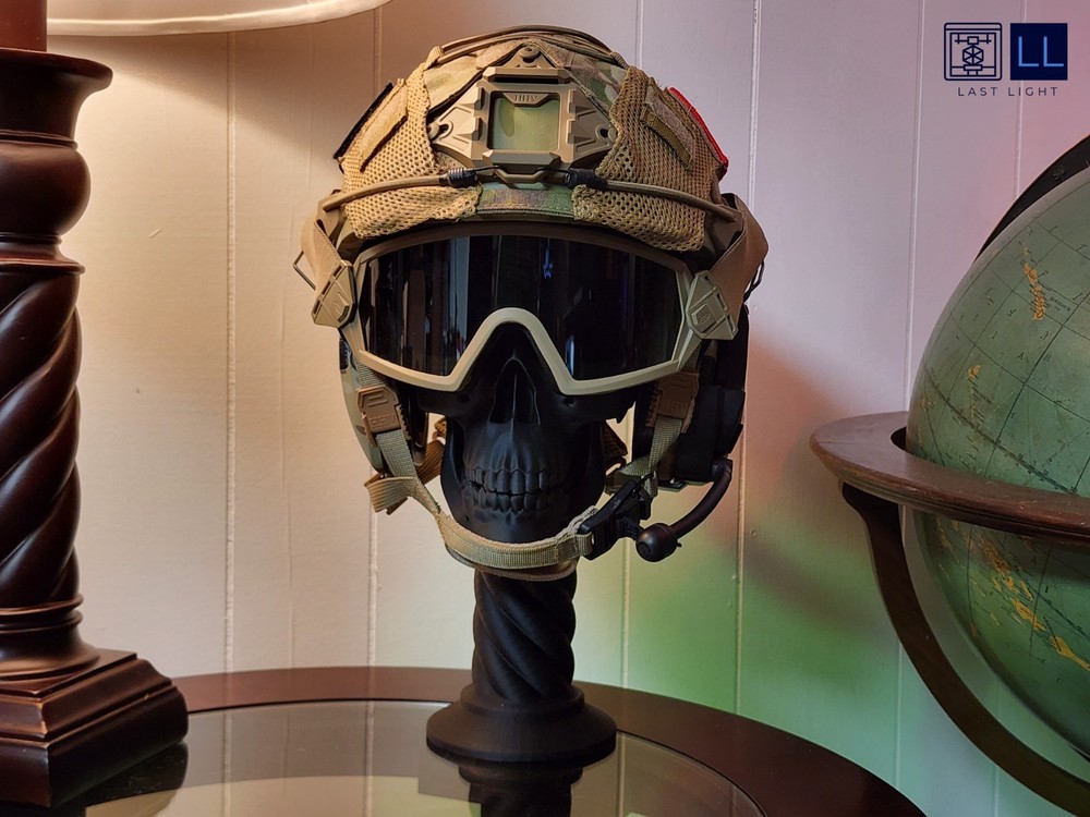 Helmet Pedestal Display with Skull - Unlit Version