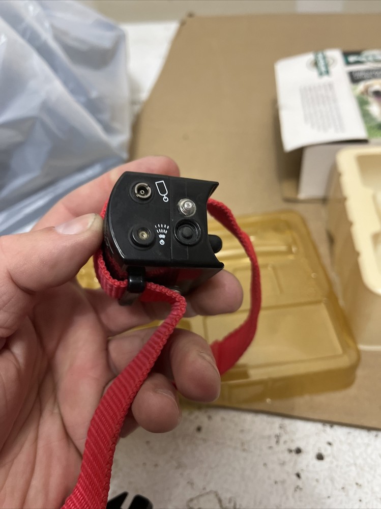 Petsafe Pet Safe Wireless BC-103 OM Basic Dog Bark Control Collar NEEDS BATTERY!