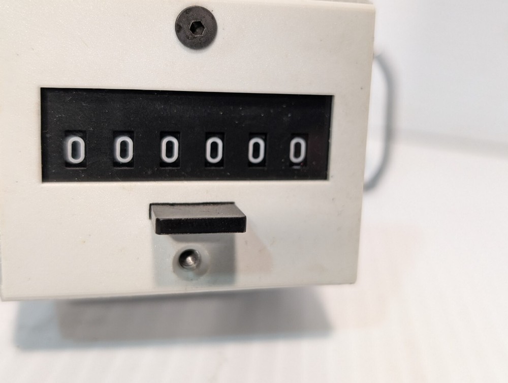 Redington P8-4906 Counter, 6-Digit, Push-button Reset, 24V