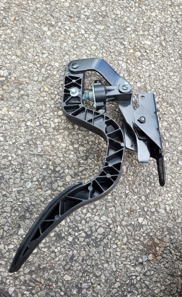 USED and Tested 2004-2009 Chevy Trailblazer Adjustable Accelerator Pedal Sensor